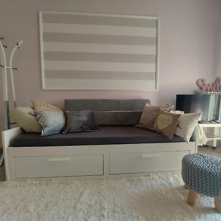 La Pineta - Delightful Small Apartment Near The City Center L'Aquila Bagian luar foto